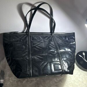 BIG DKNY SHOULDER BAG
